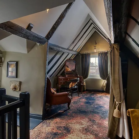 Guy Fawkes Penzion 4*