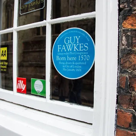 Guy Fawkes 4* 요크