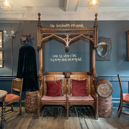 Guy Fawkes Mini-hôtel 4*