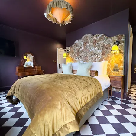 Guy Fawkes Inn 4*