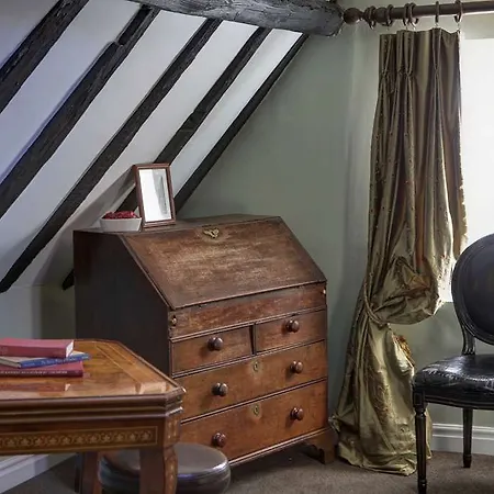 Guy Fawkes Mini-hôtel 4*