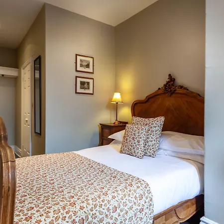 여관 Guy Fawkes 4*